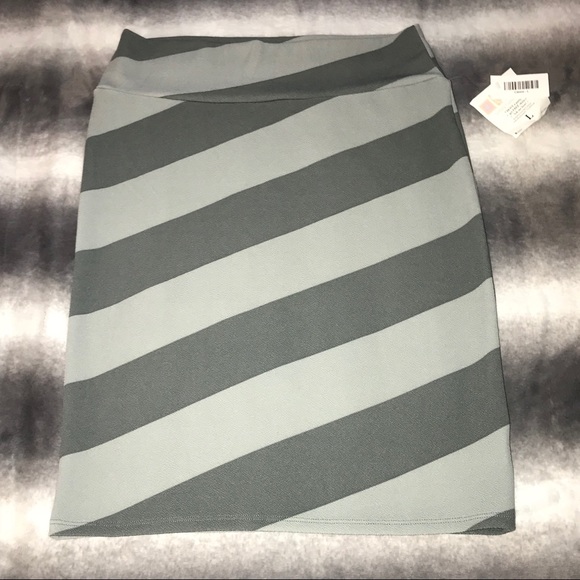 LuLaRoe Dresses & Skirts - 🆕LuLaRoe Gray Diagonal Stripe Cassie Pencil Skirt